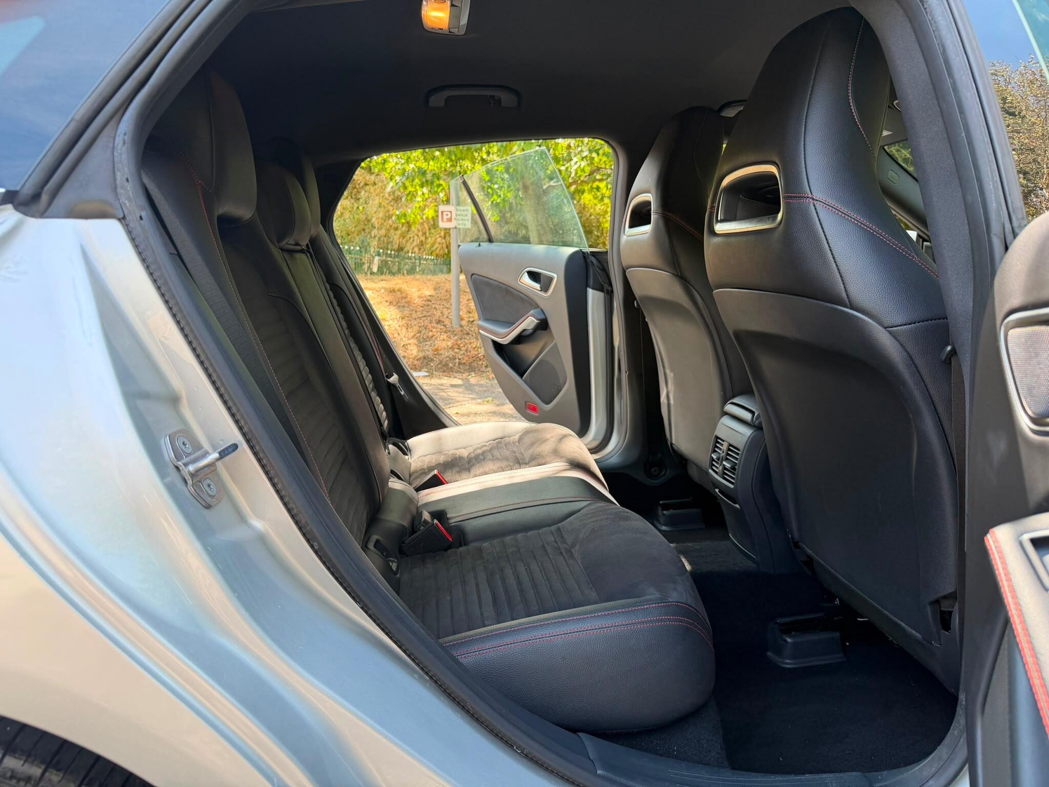 Mercedes-Benz Cla view 17