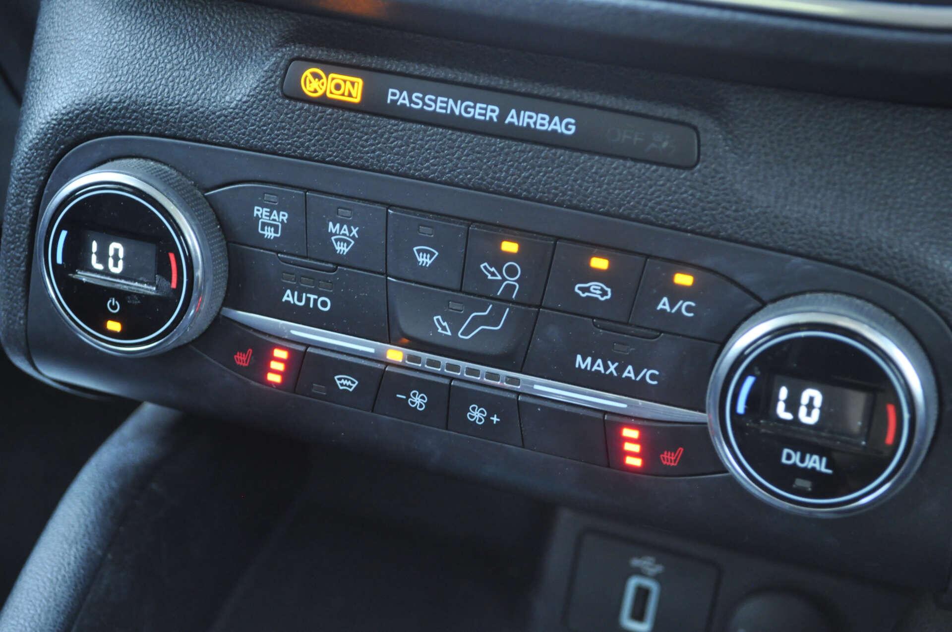 Ford Focus view 18