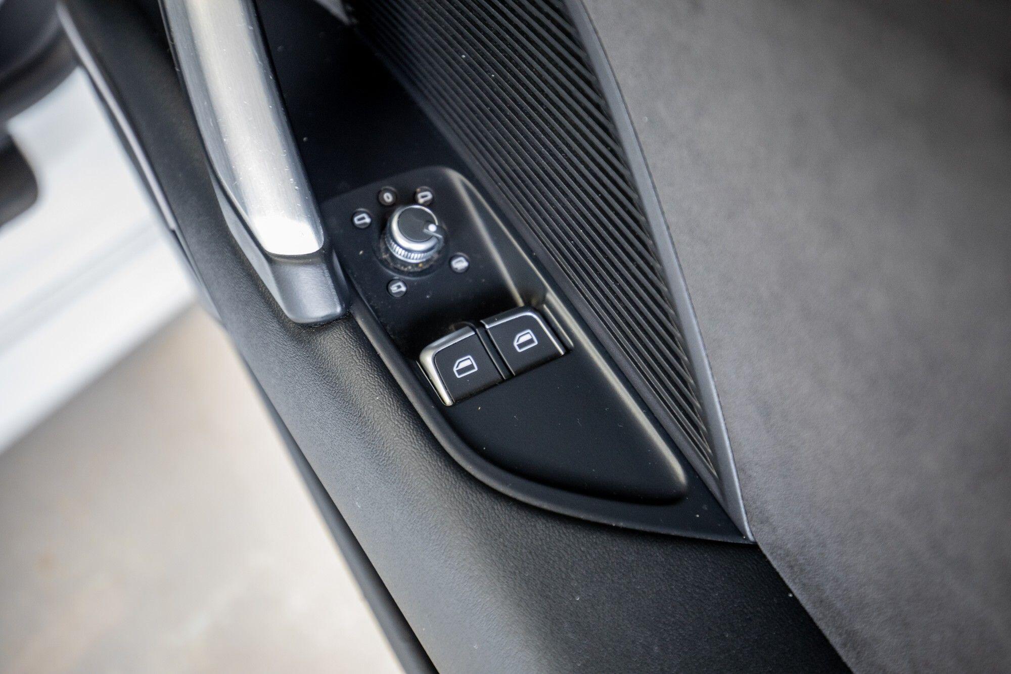 Audi TT view 15