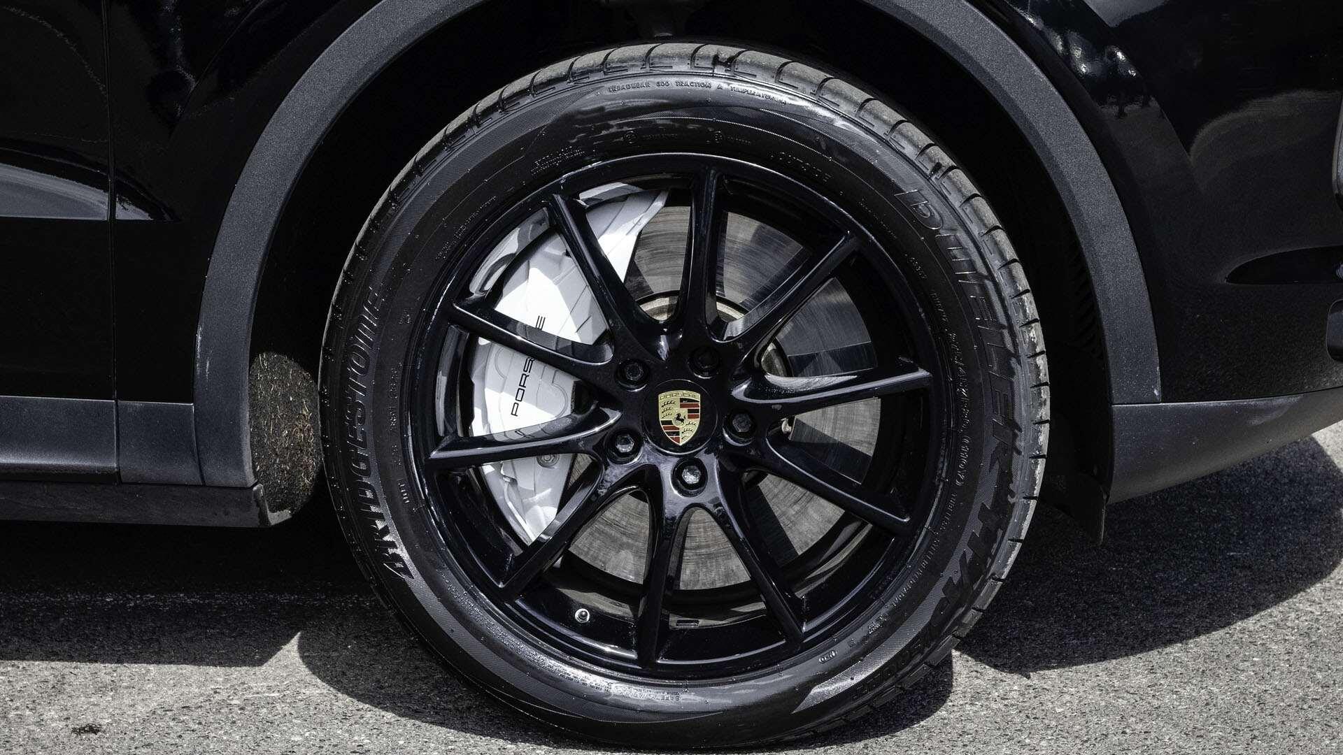 Porsche Cayenne view 6
