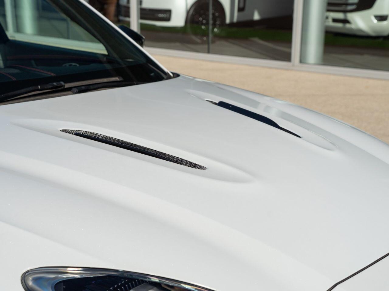 Aston Martin DBX view 28