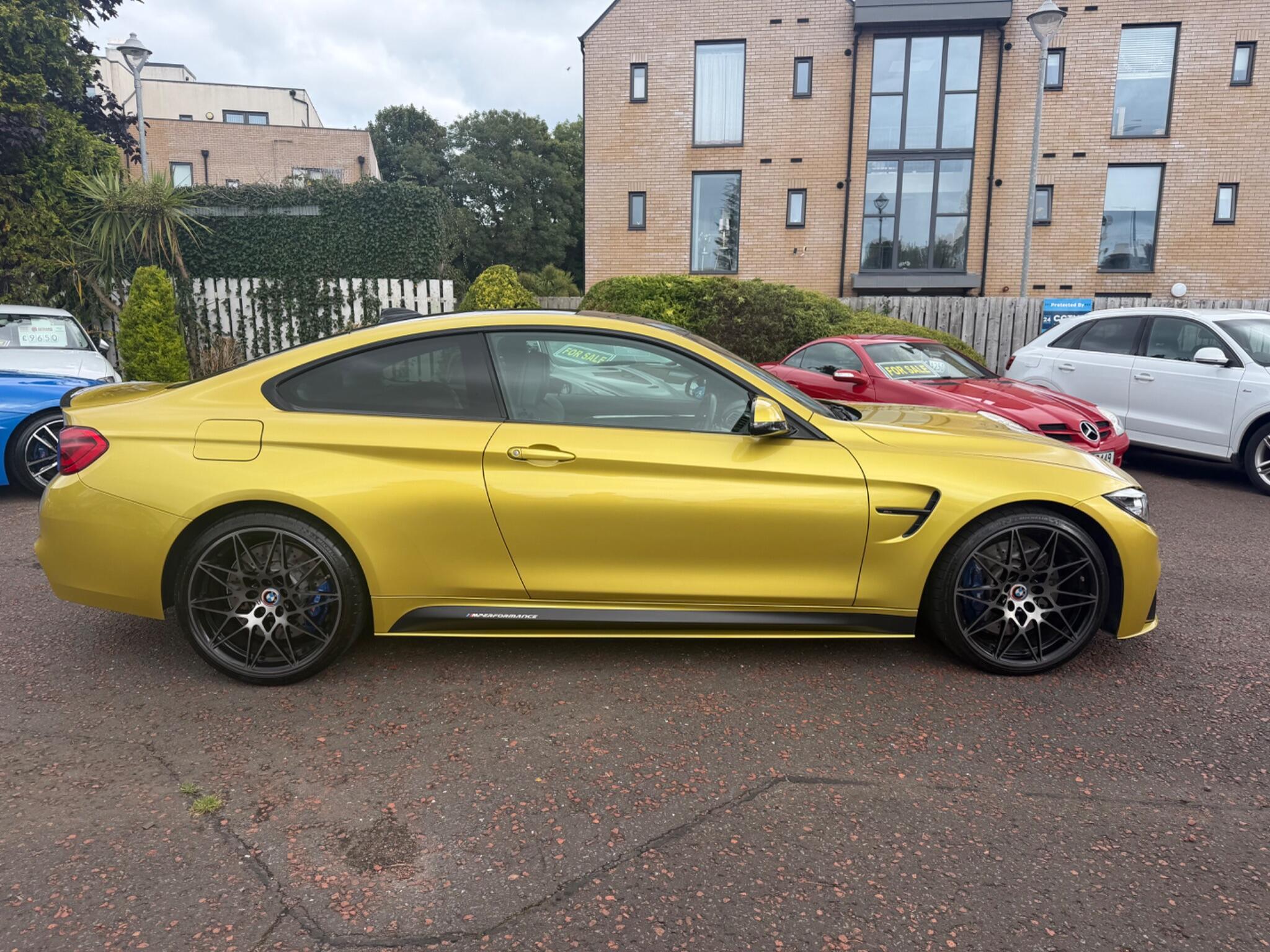 BMW M4 view 11