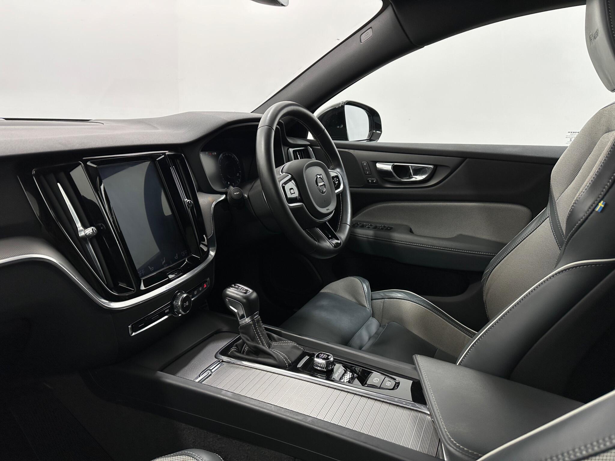 Volvo S60 view 30