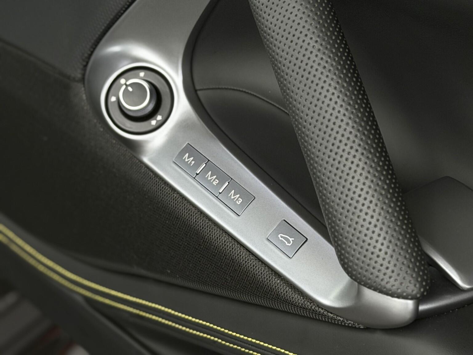 Ferrari 812 view 46