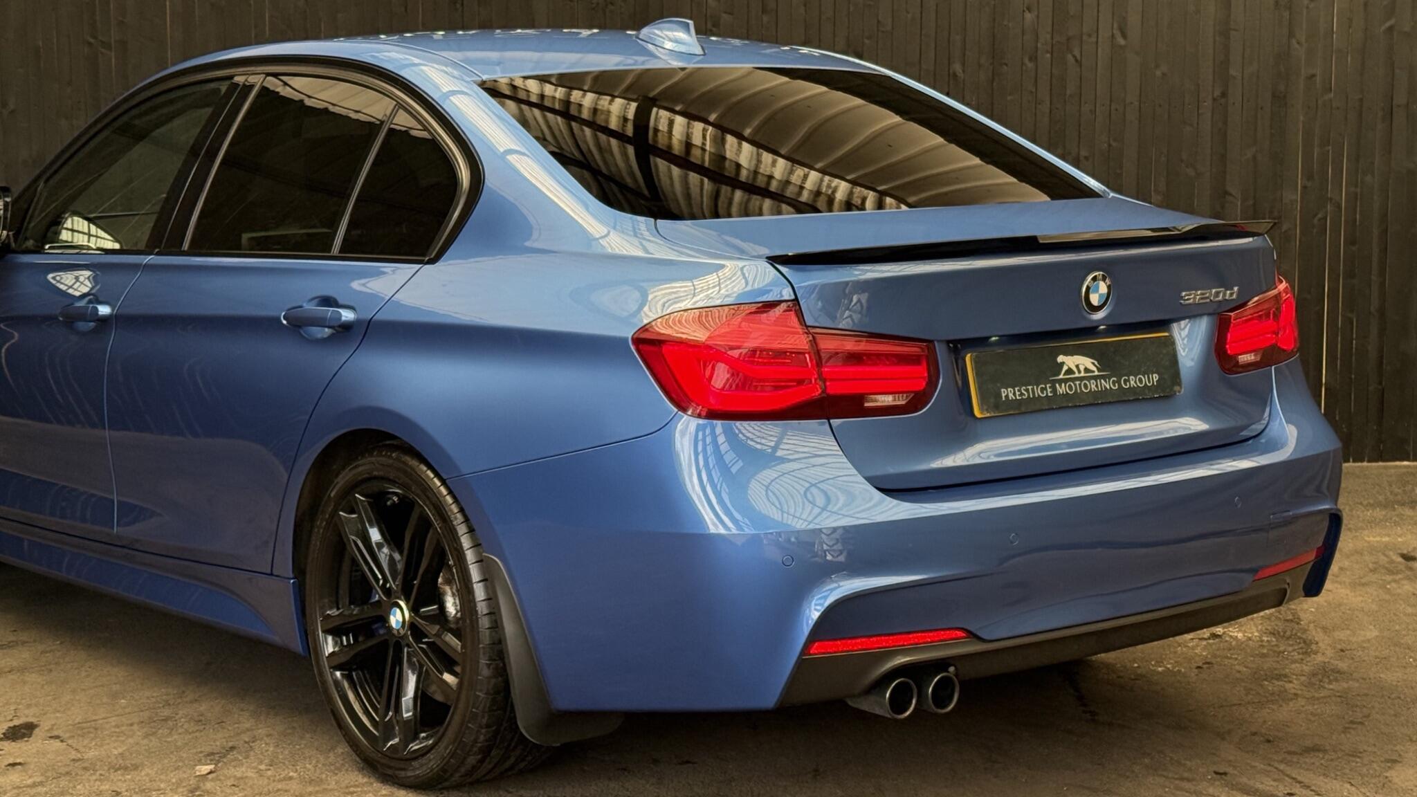 BMW 3 Series view 14