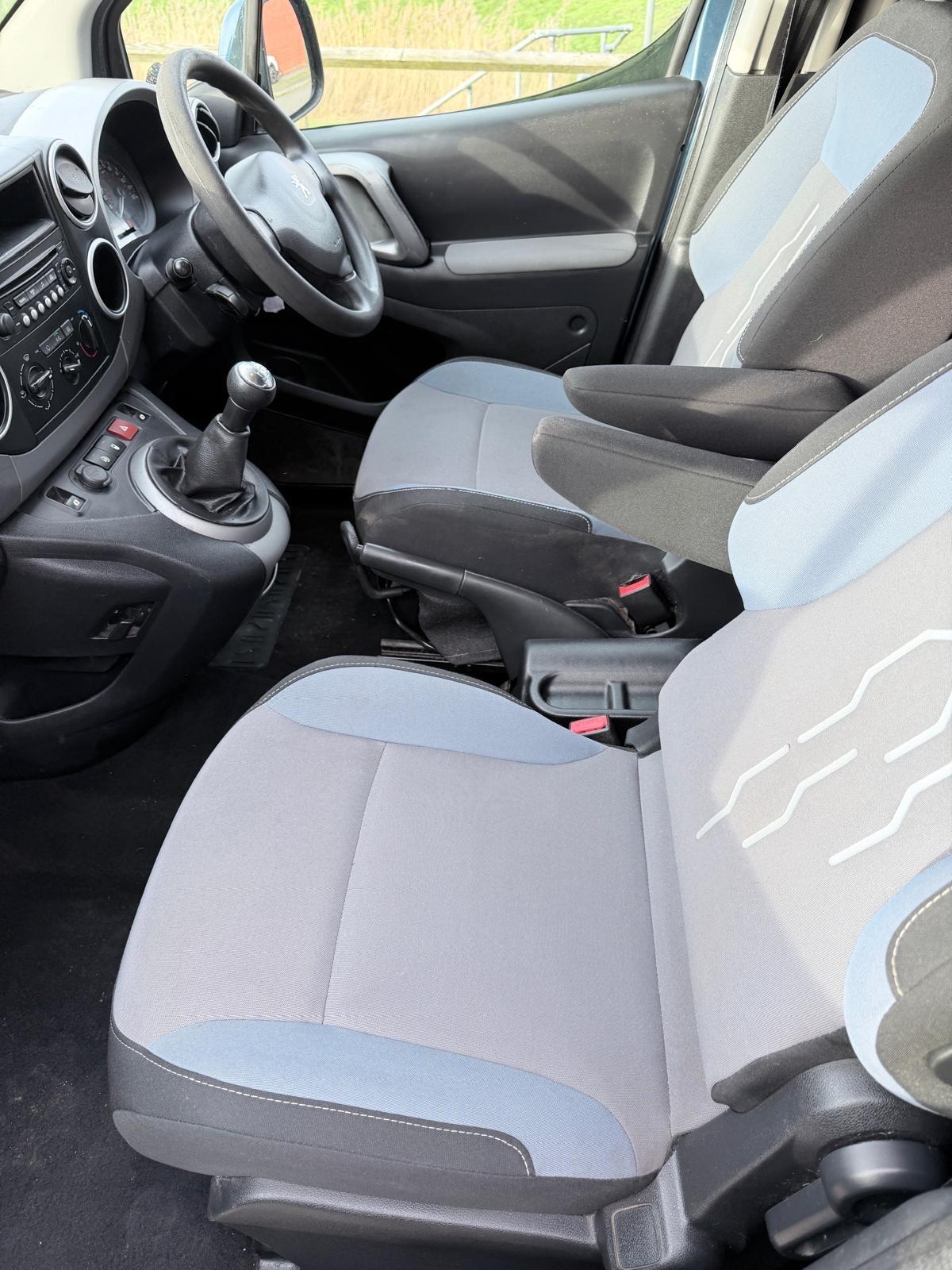 Peugeot Partner Tepee view 3