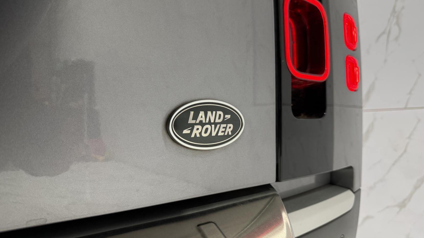 Land Rover Defender view 56
