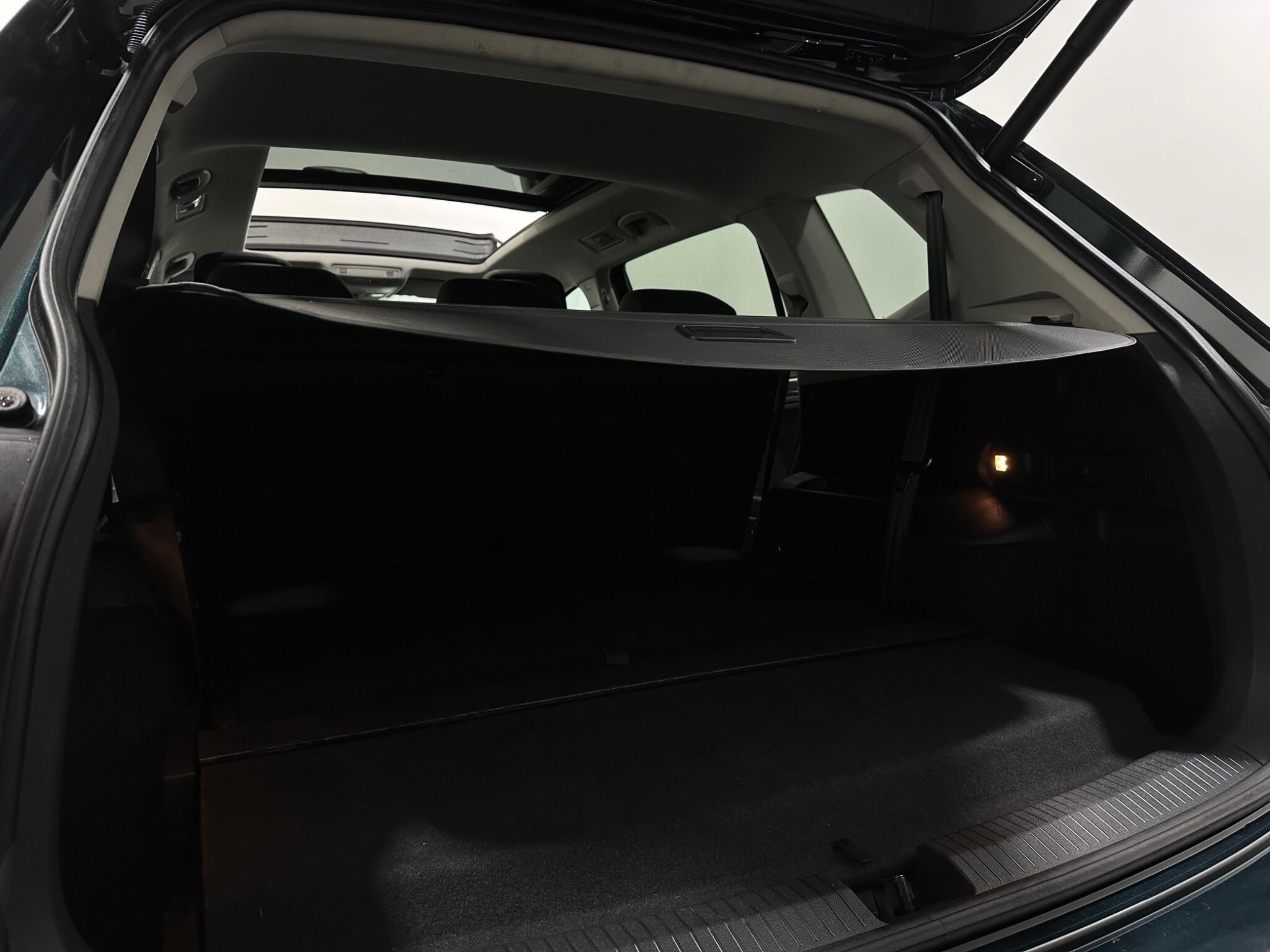 Volkswagen Tiguan Allspace view 49