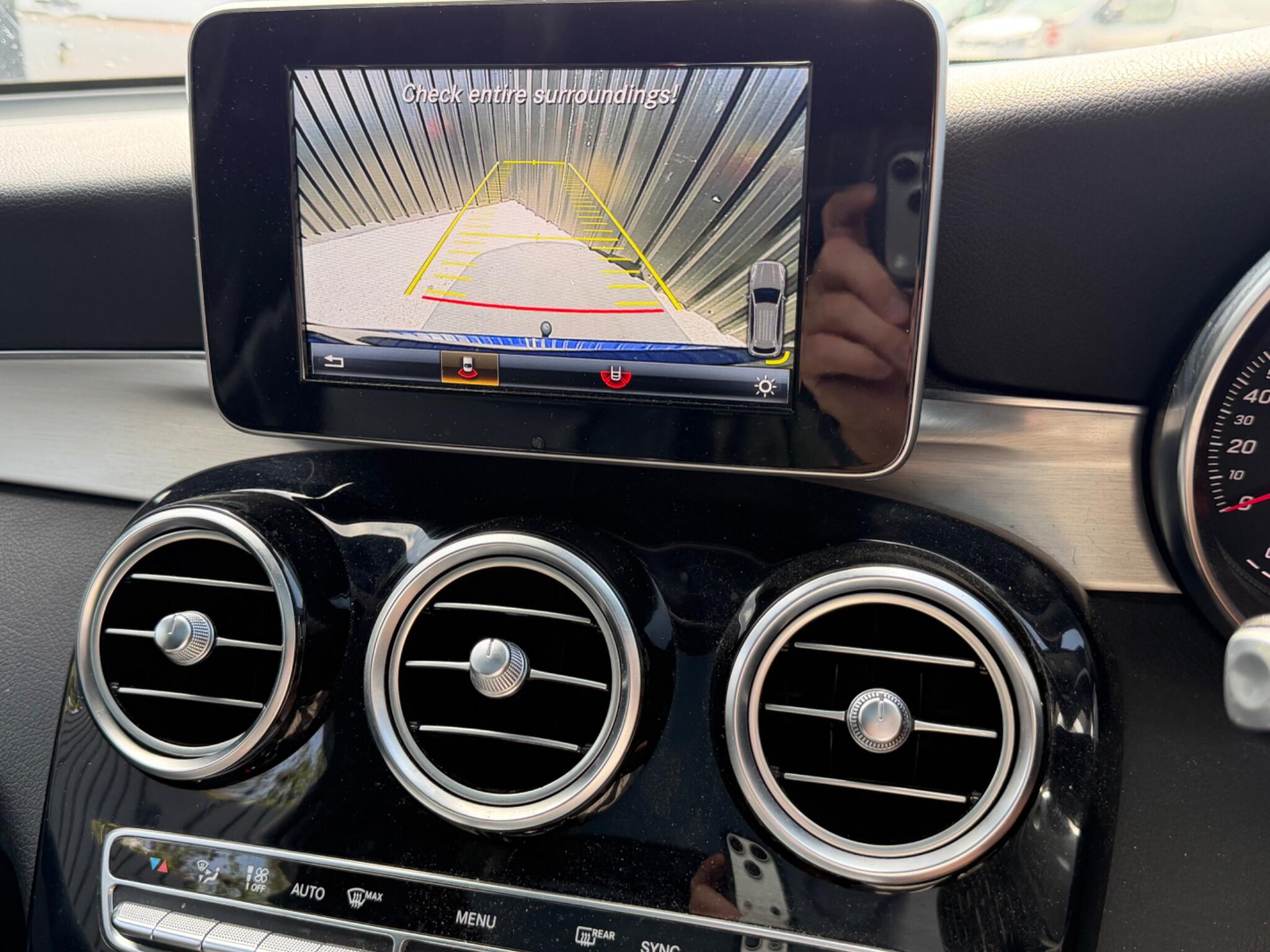 Mercedes-Benz GLC view 4