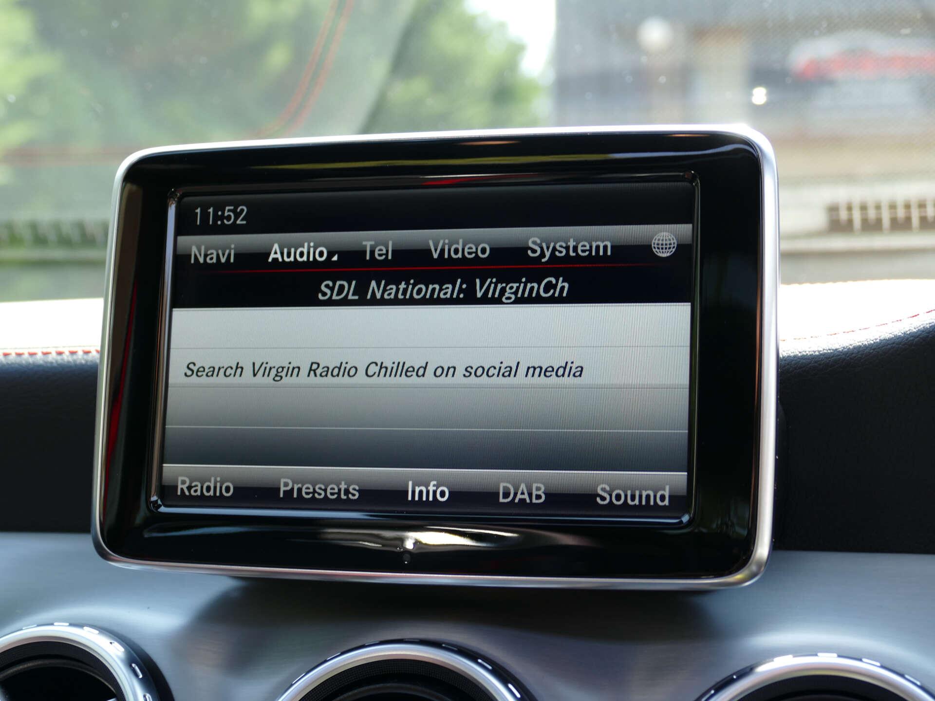 Mercedes-Benz Gla view 31