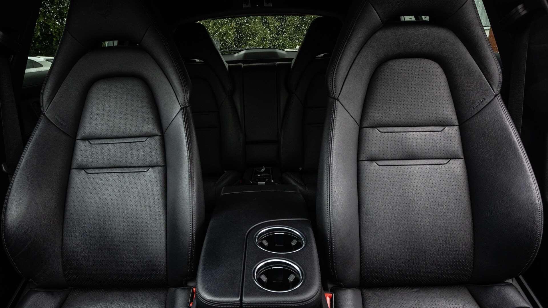 Porsche Panamera view 16