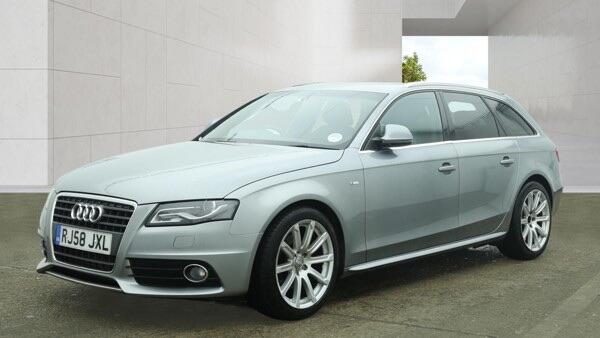 Audi A4 Avant view 2
