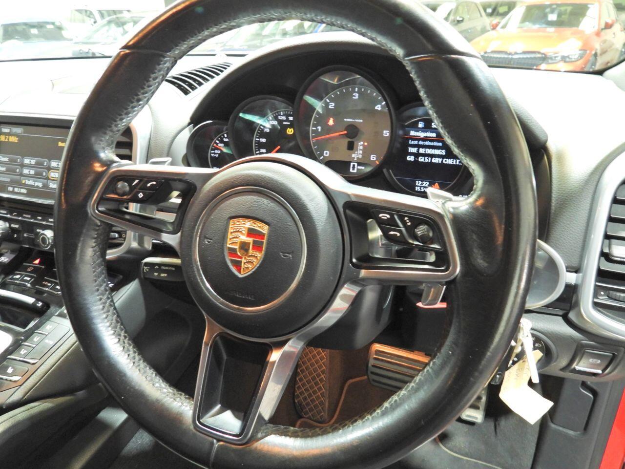 Porsche Cayenne view 18