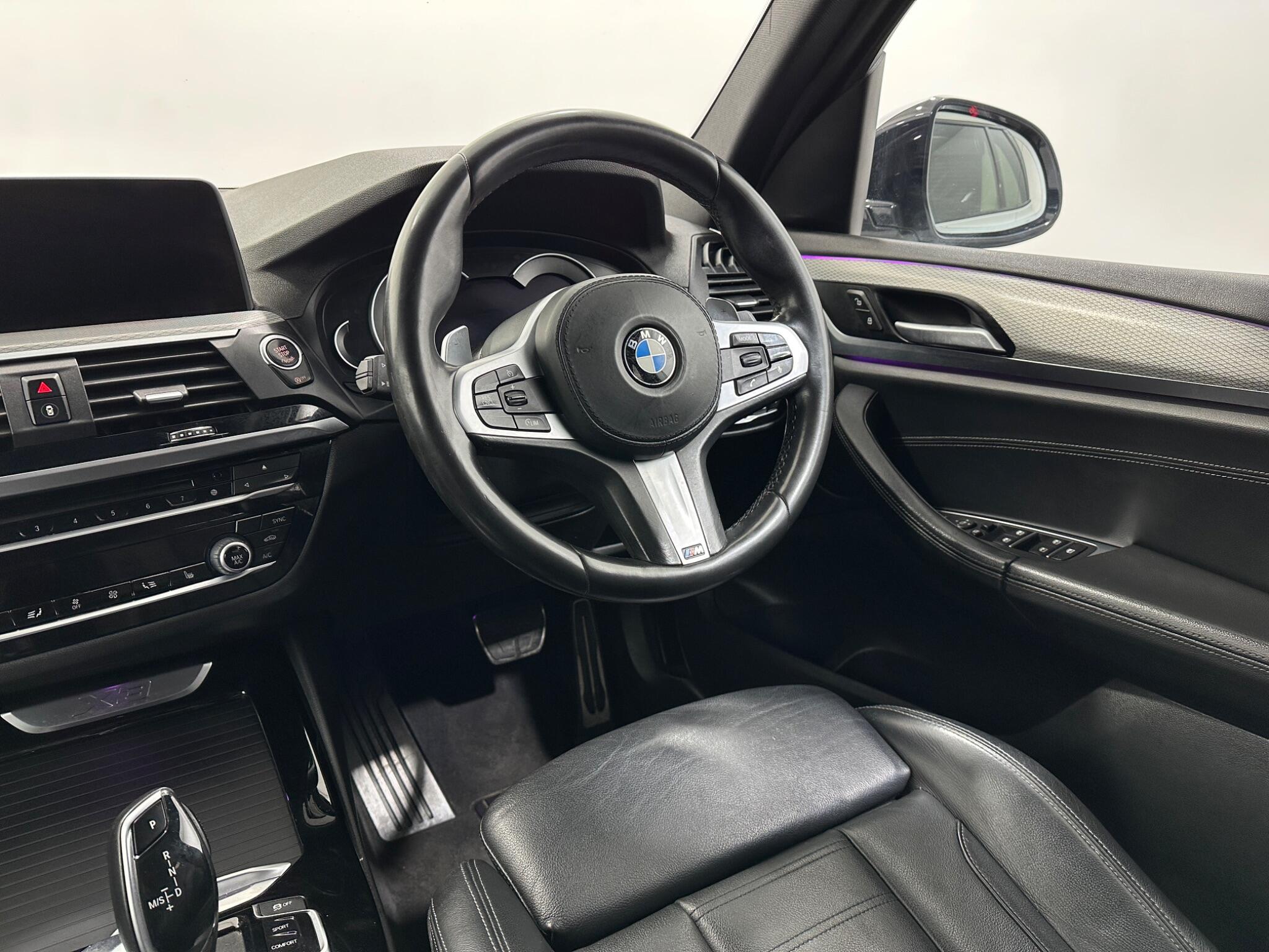 BMW X3 view 12
