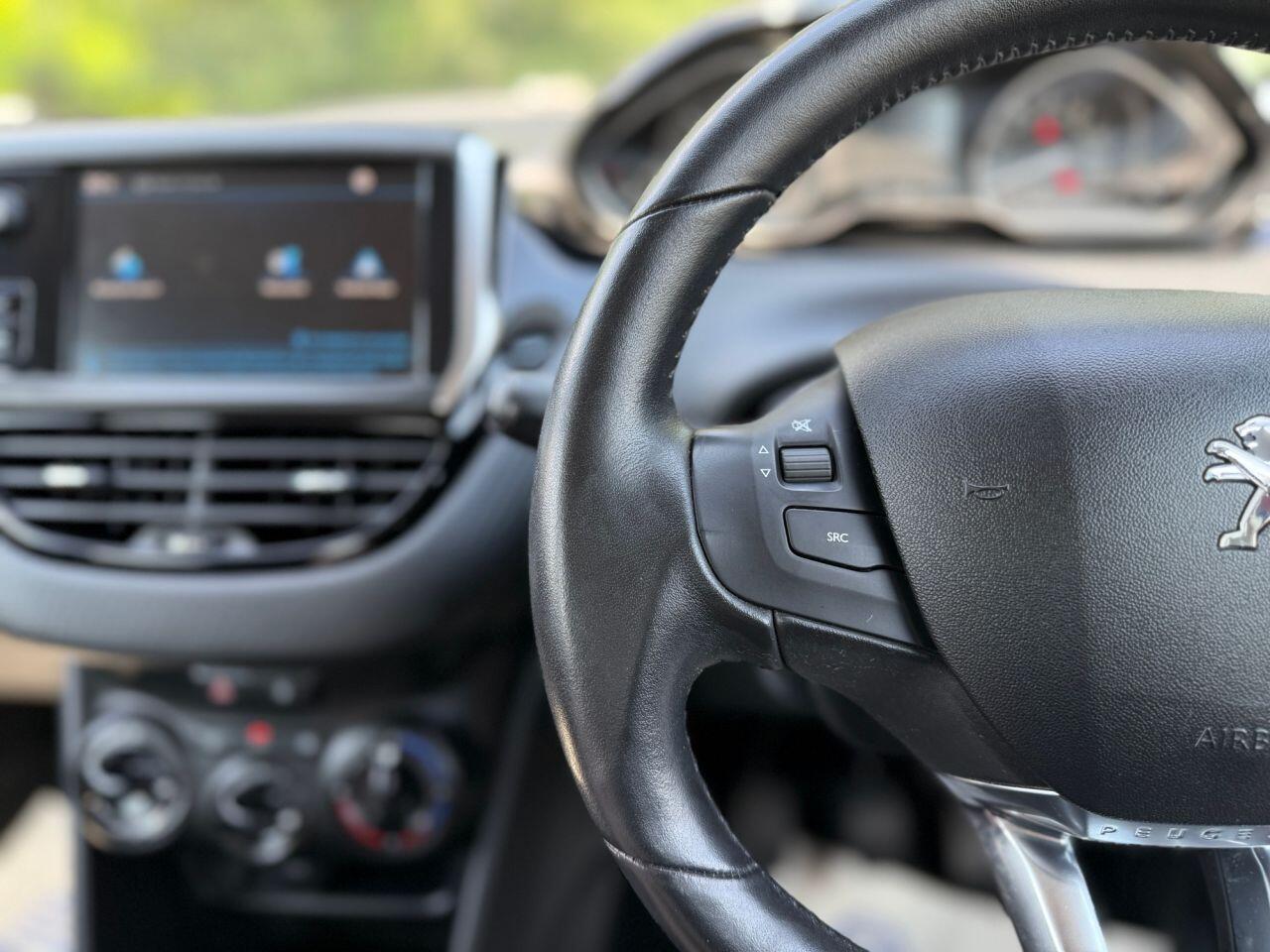 Peugeot 208 view 27