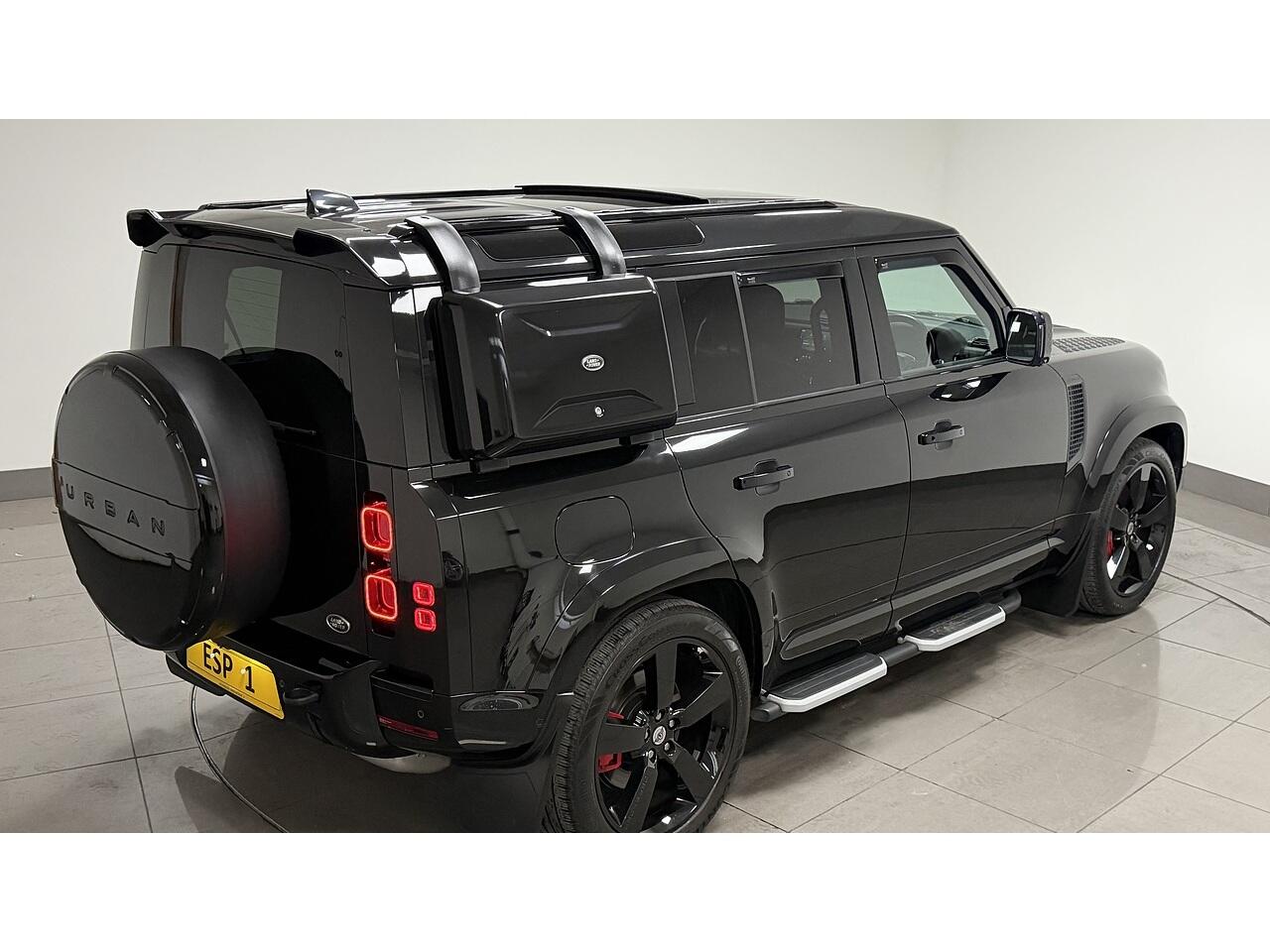 Land Rover Defender view 13