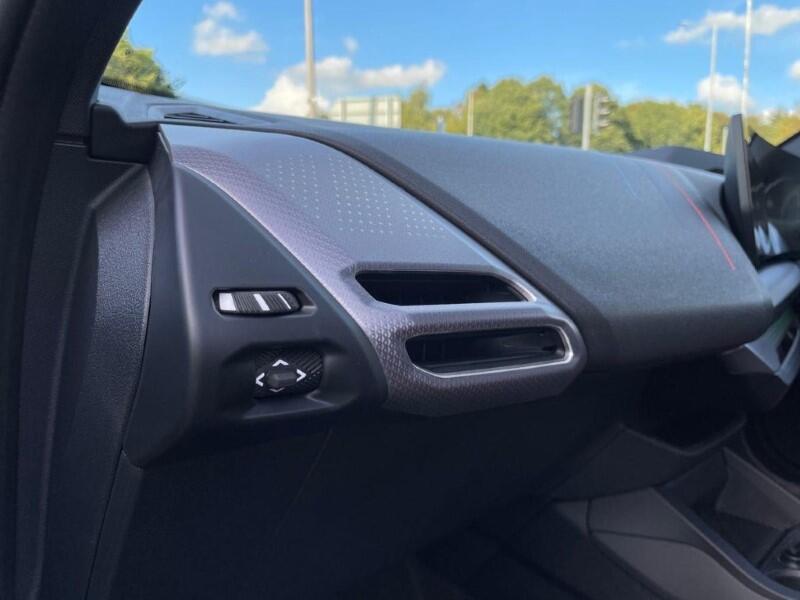 BMW 1 Series view 33