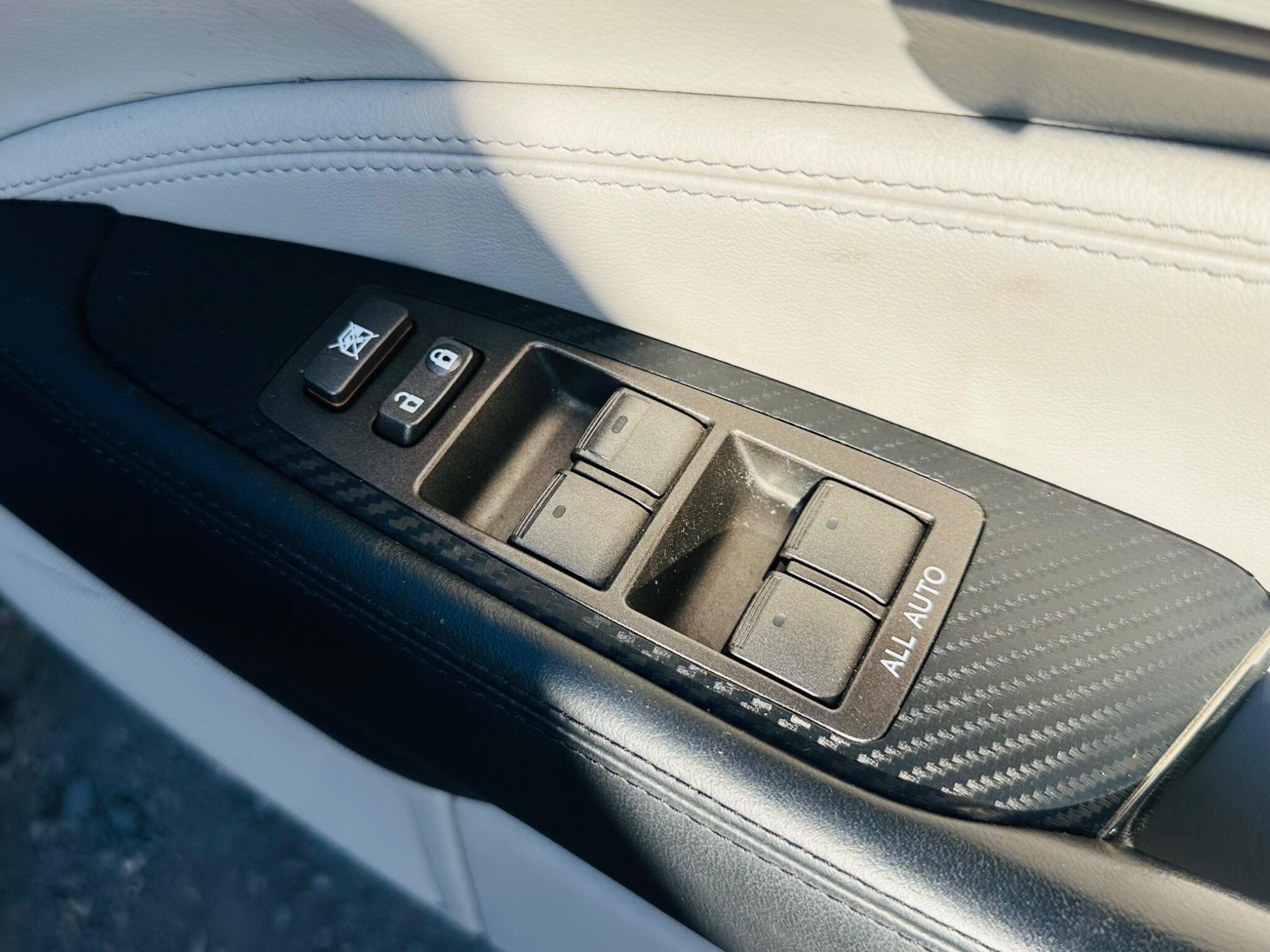 Lexus LS view 18