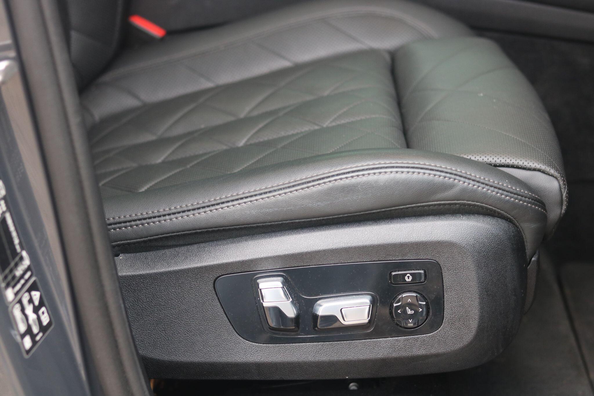 BMW X5 view 13