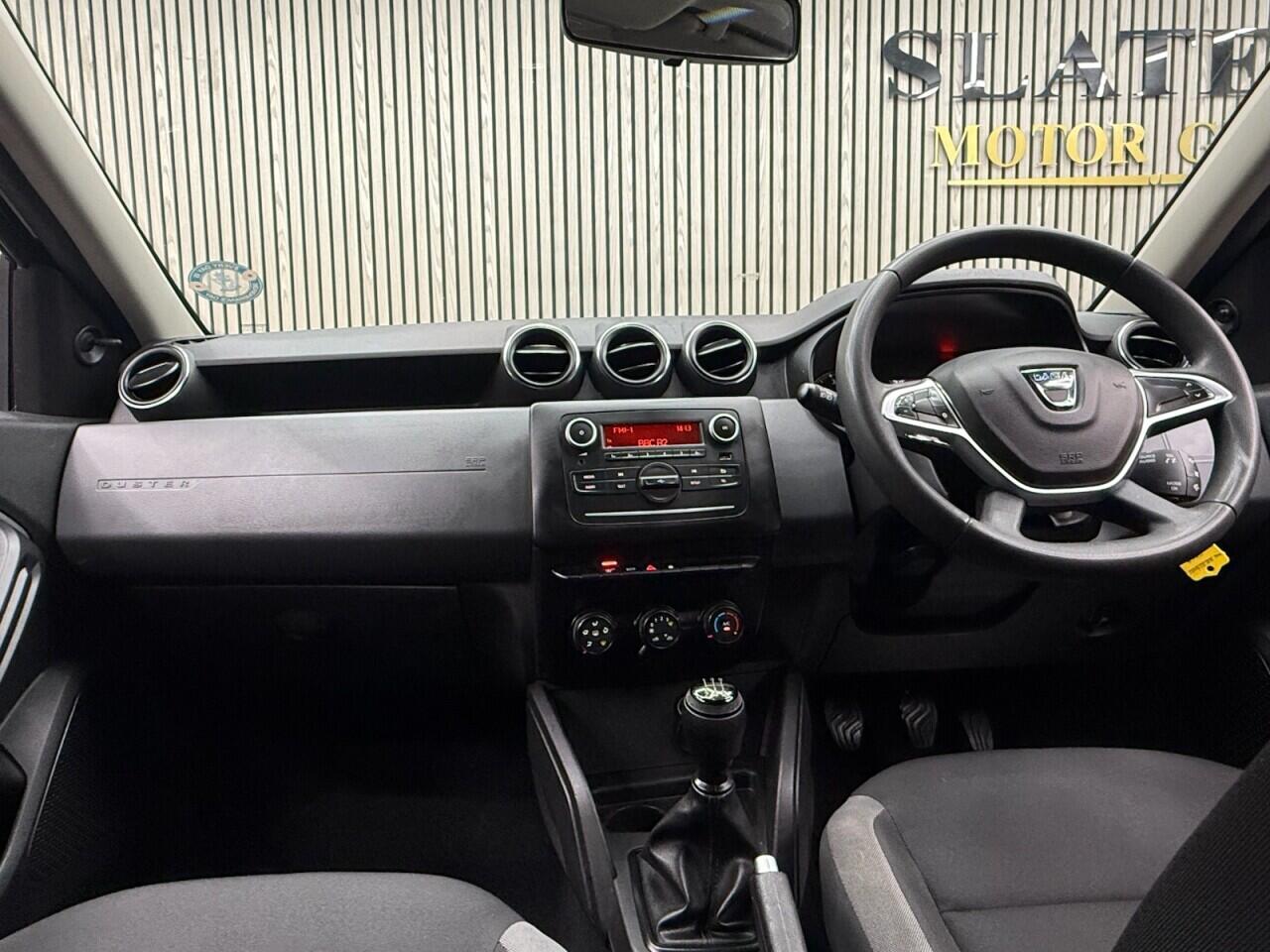 Dacia Duster view 8