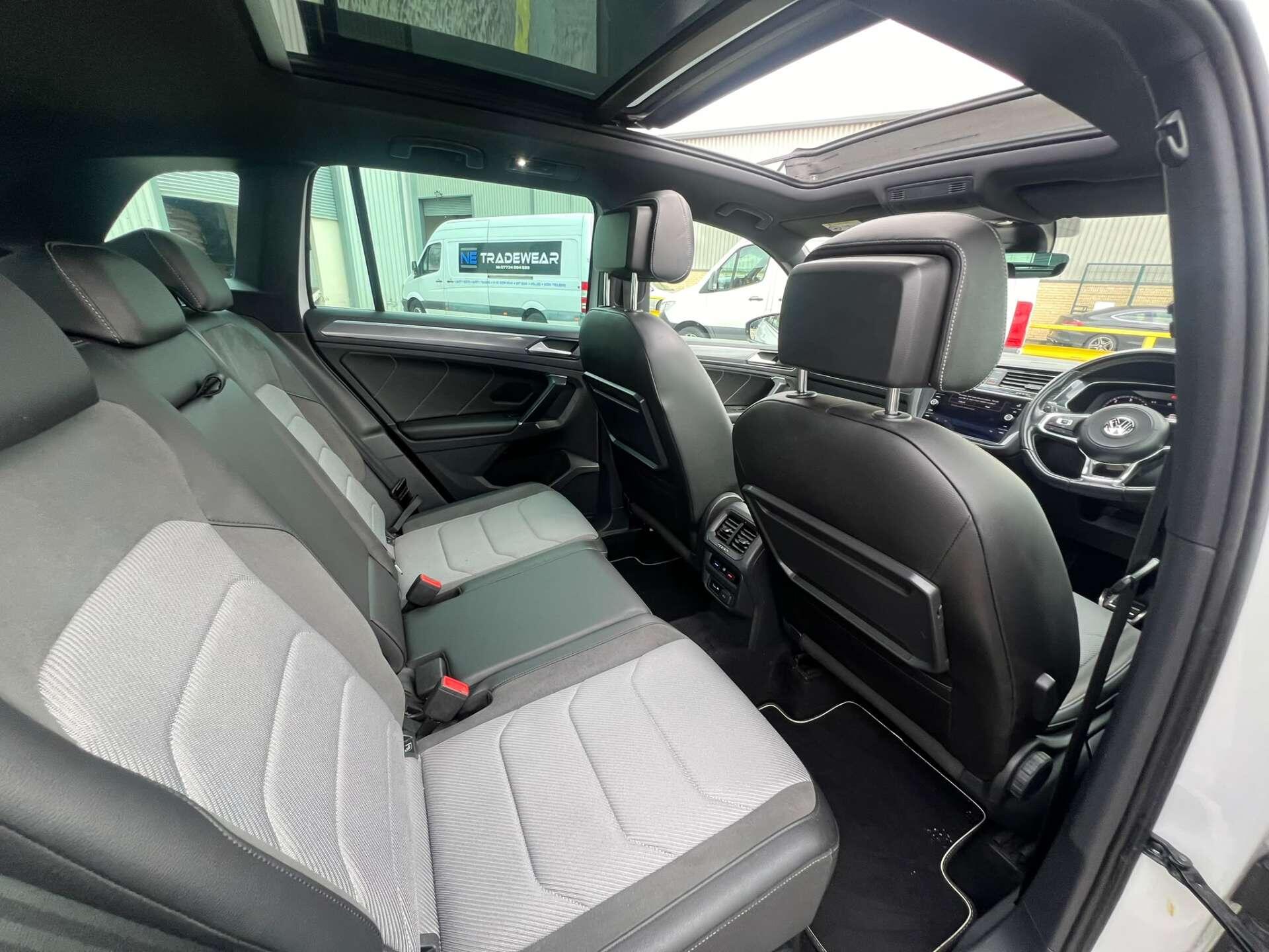 Volkswagen Tiguan view 24