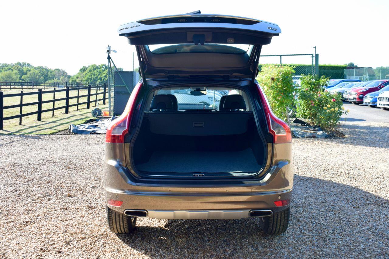 Volvo XC60 view 13