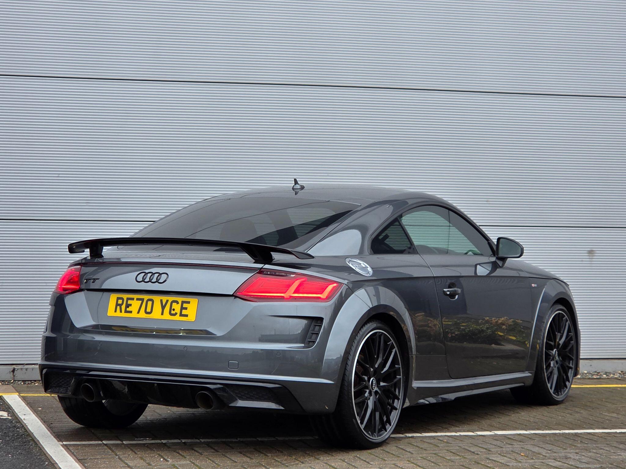 Audi TT view 7