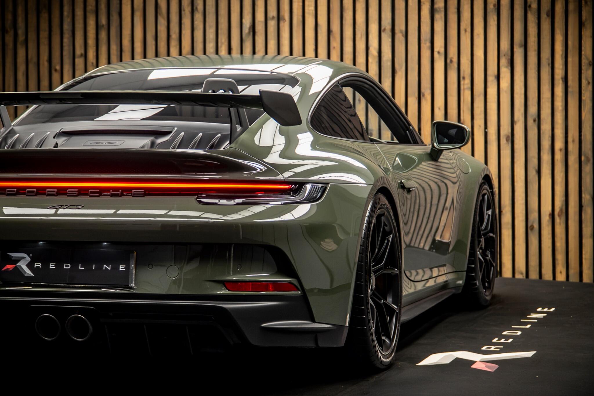 Porsche 911 view 21