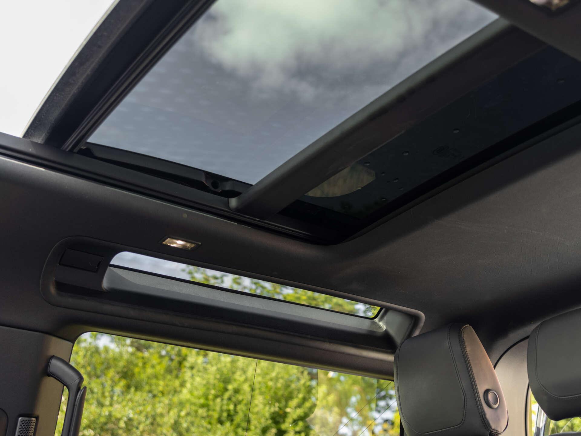 Land Rover Defender view 15