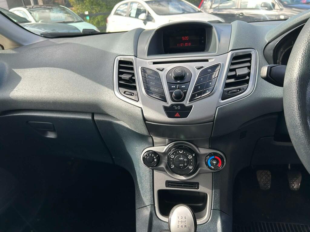 Ford Fiesta view 11