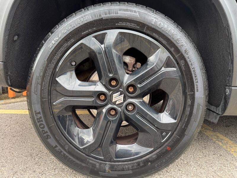 Suzuki Vitara view 13