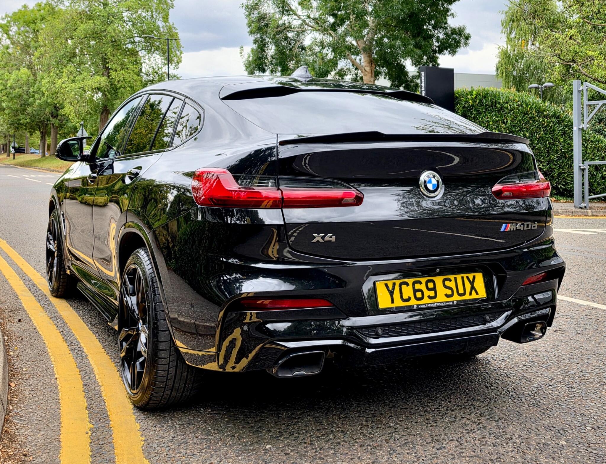 BMW X4 view 7