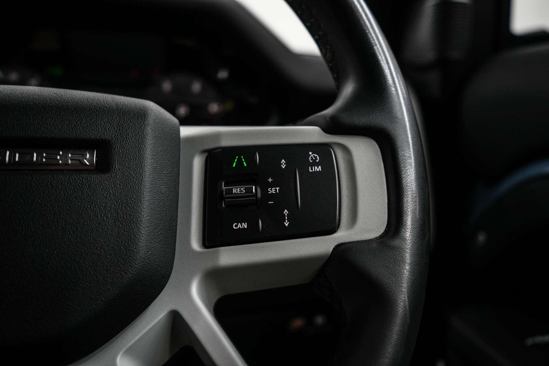 Land Rover Defender view 40