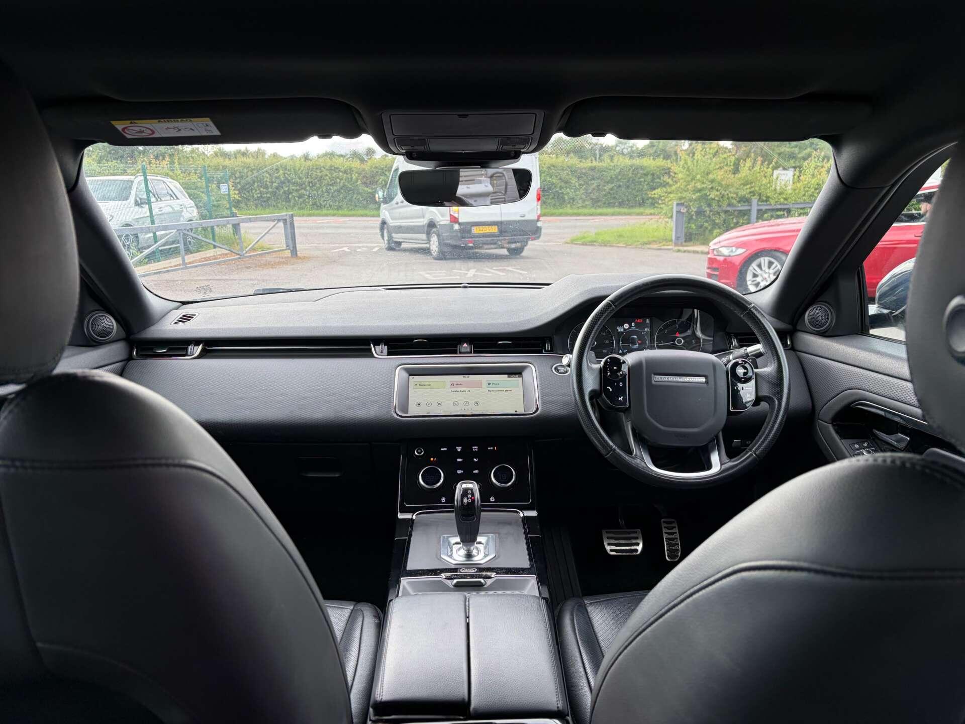 Land Rover Range Rover Evoque view 32