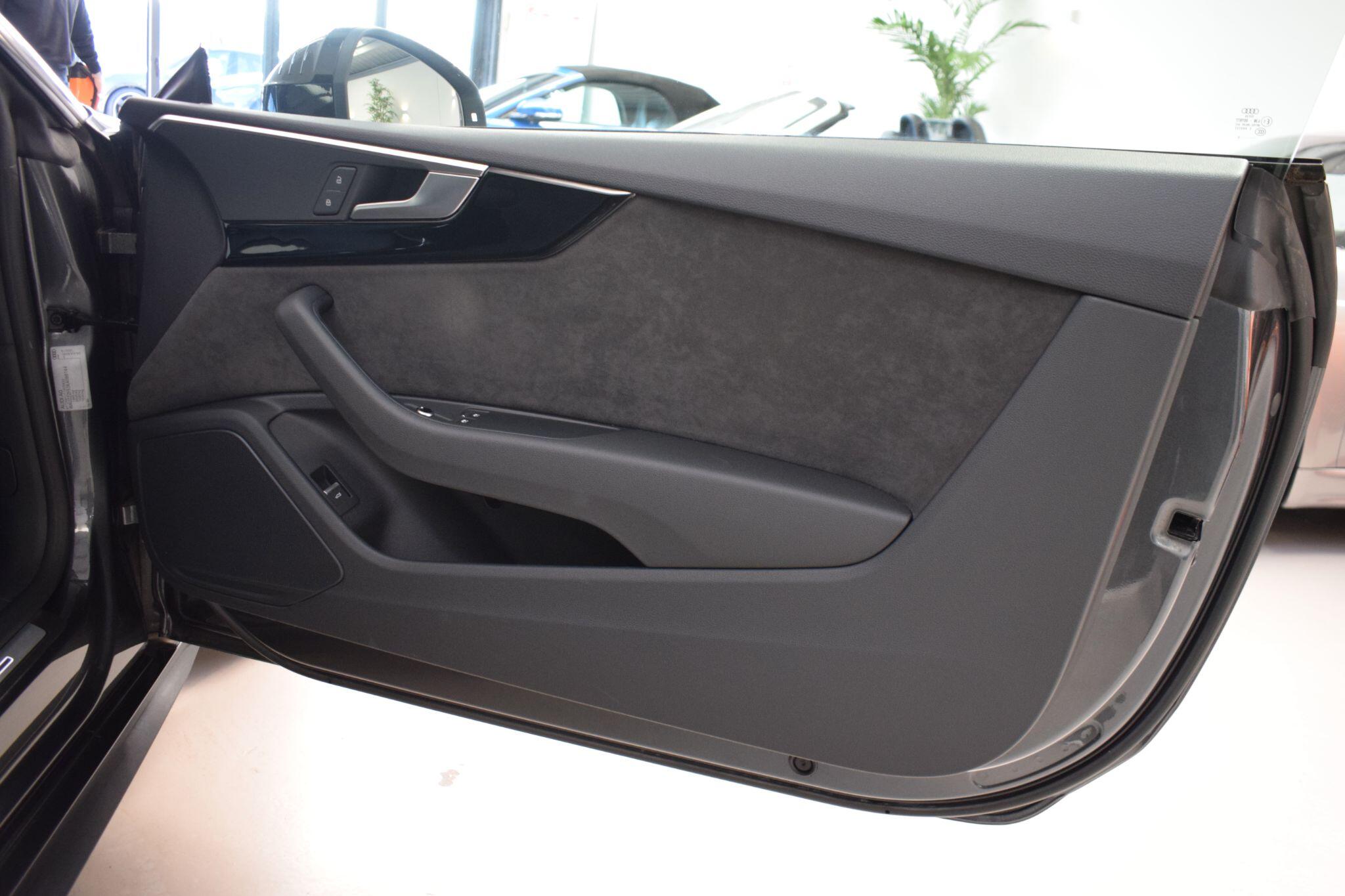 Audi A5 view 16