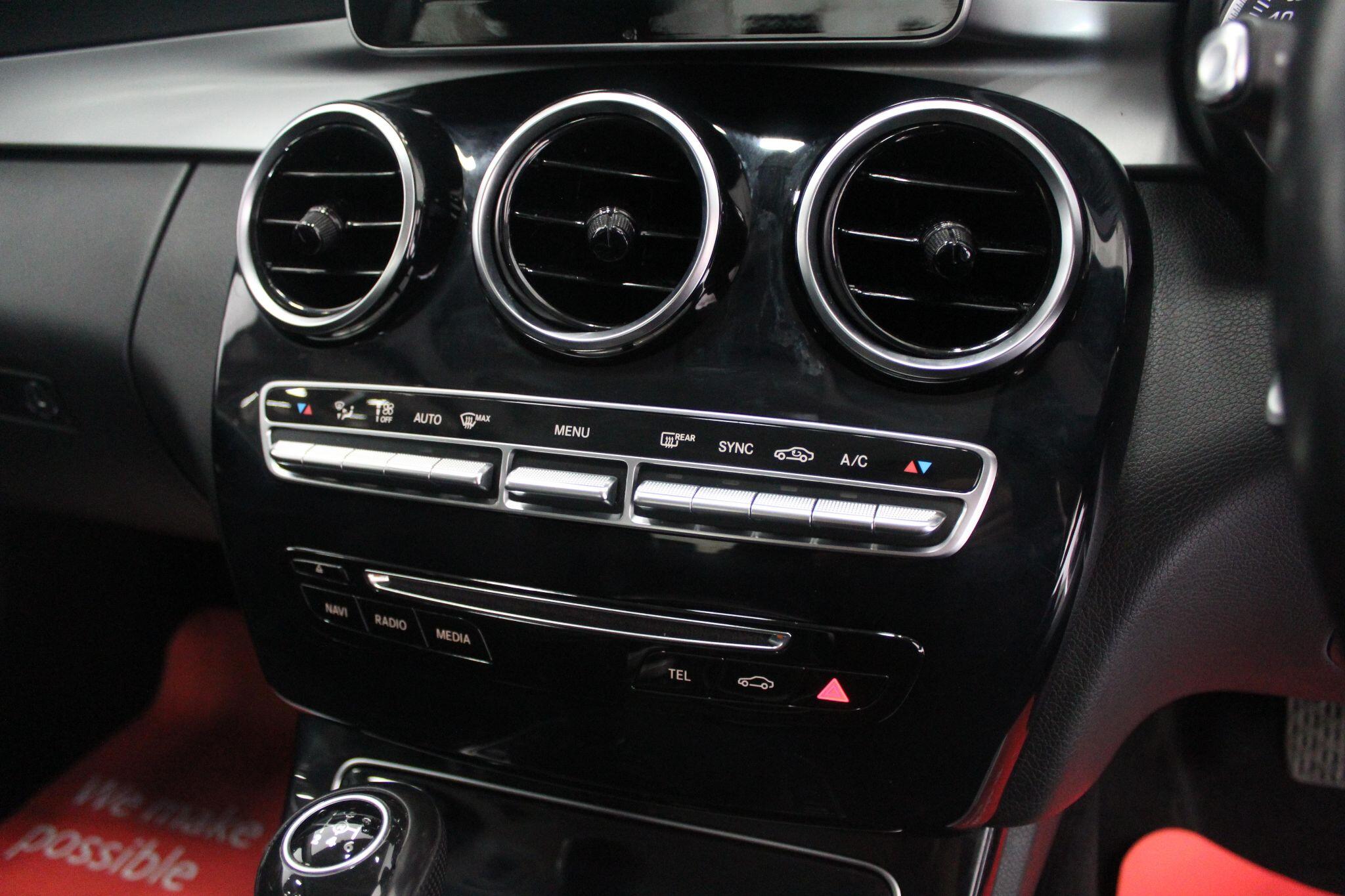 Mercedes-Benz C-Class view 41
