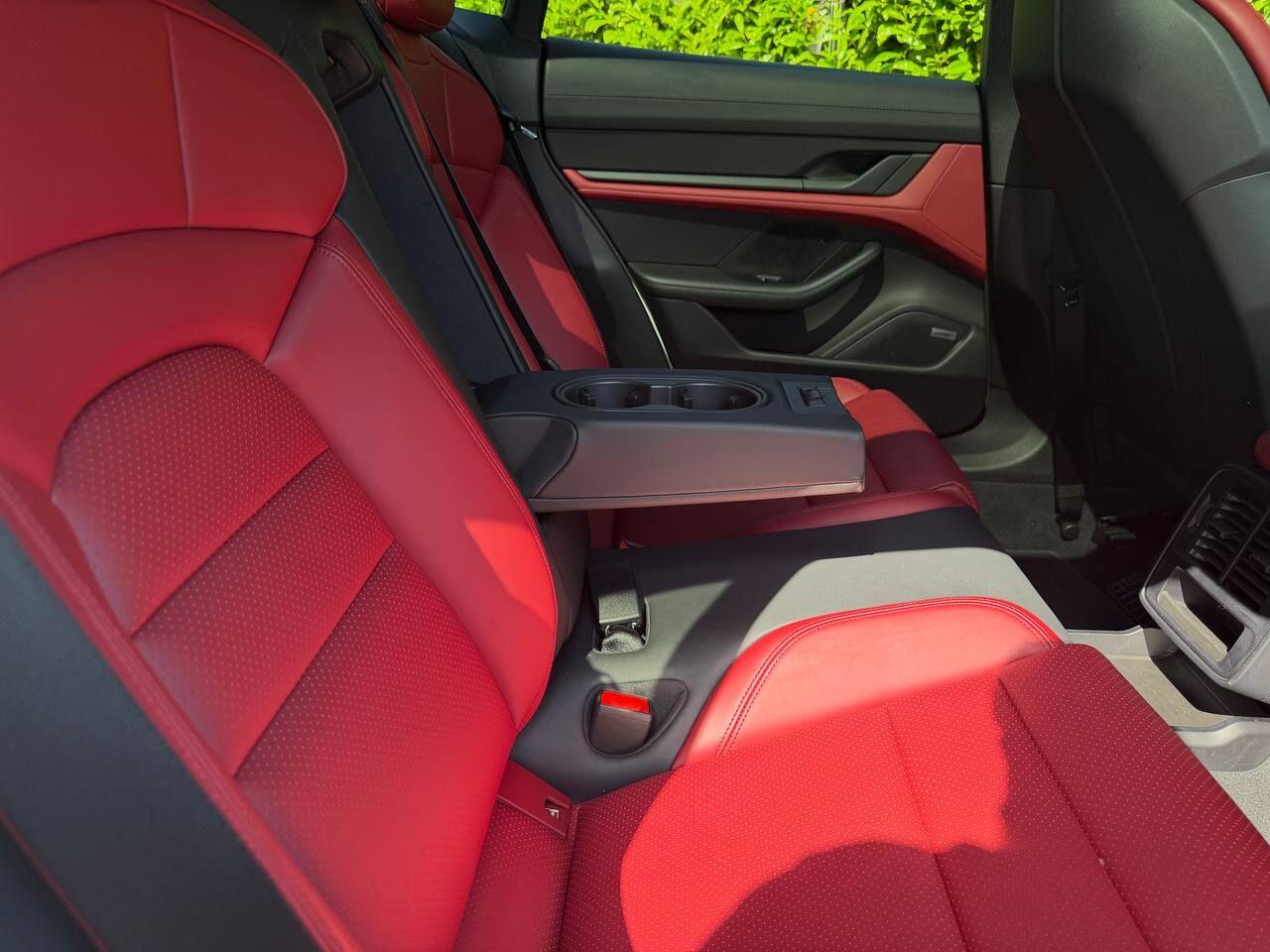 Porsche Taycan view 21