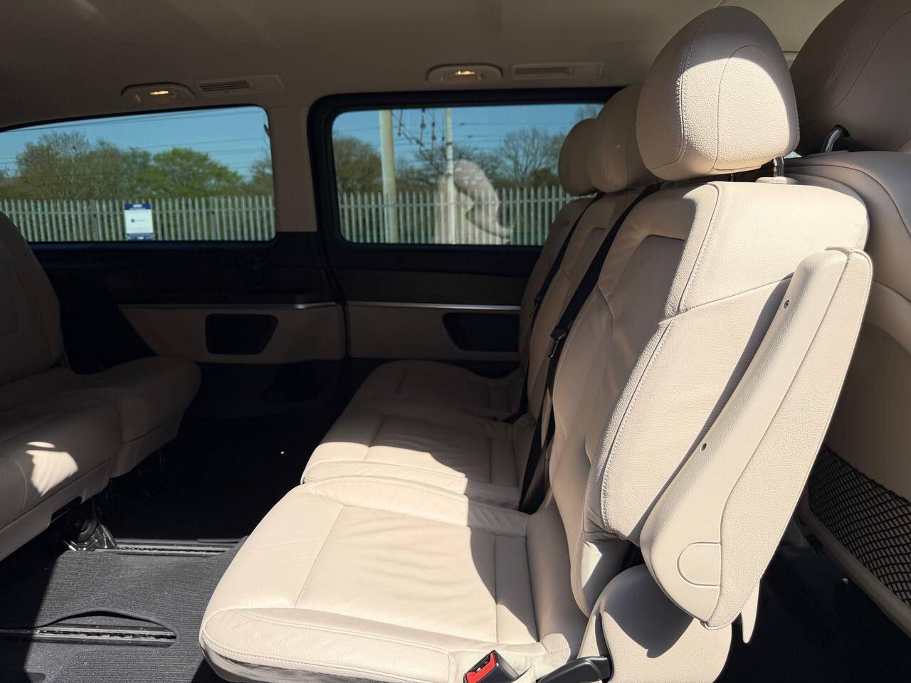 Mercedes-Benz V Class view 16