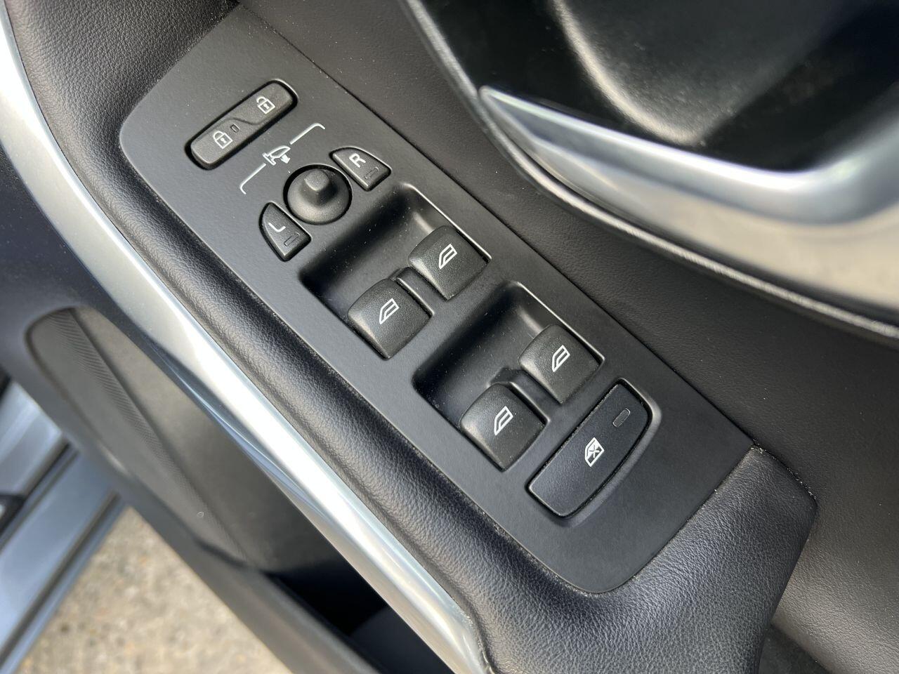 Volvo V40 view 51