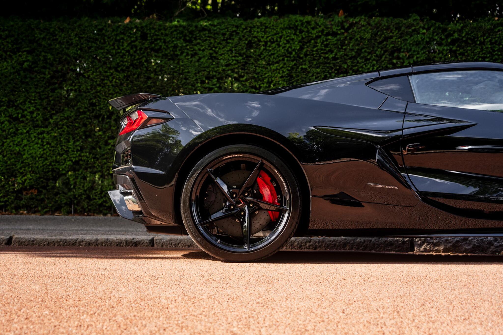 Chevrolet Corvette view 6