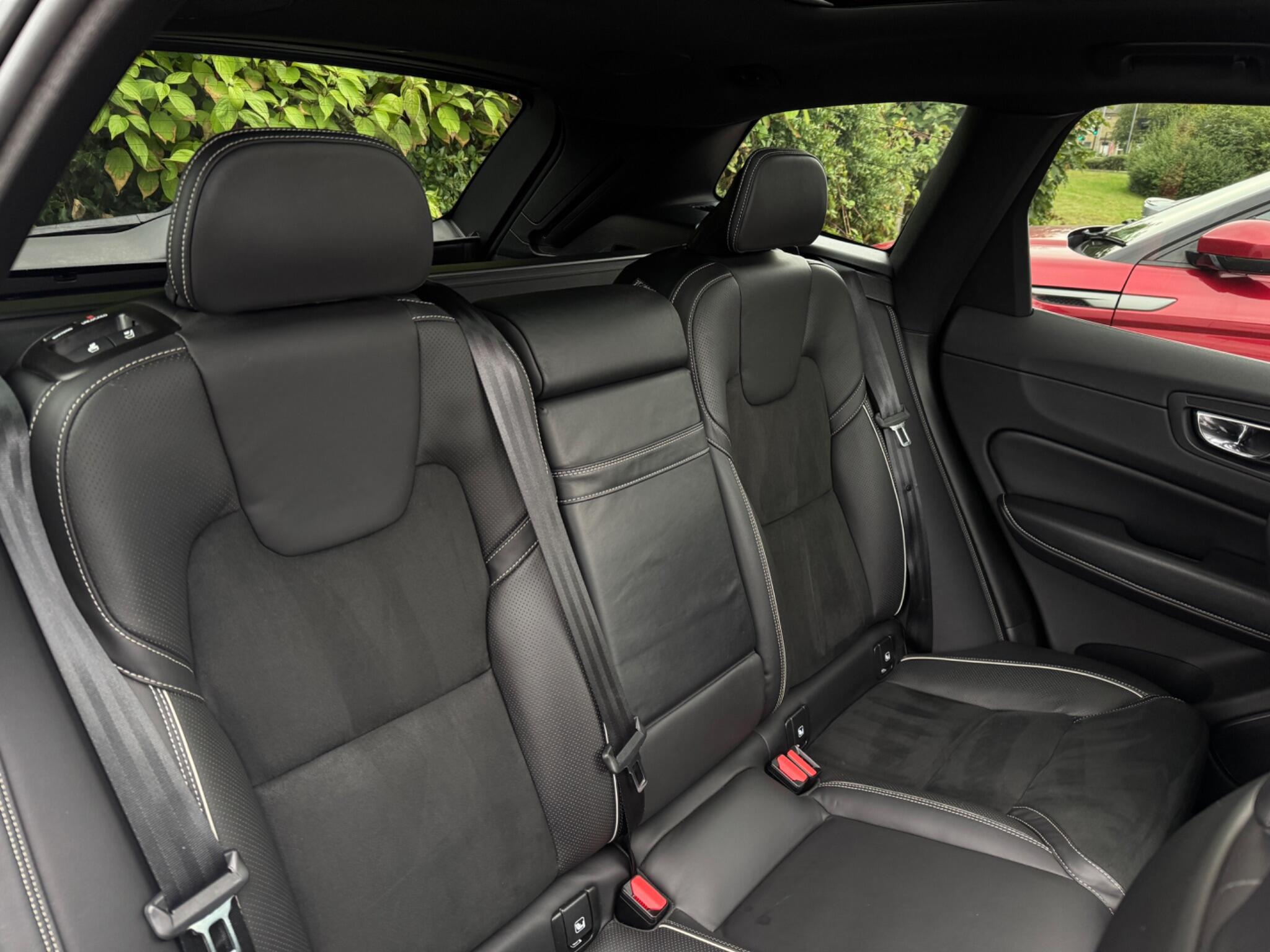 Volvo XC60 view 31