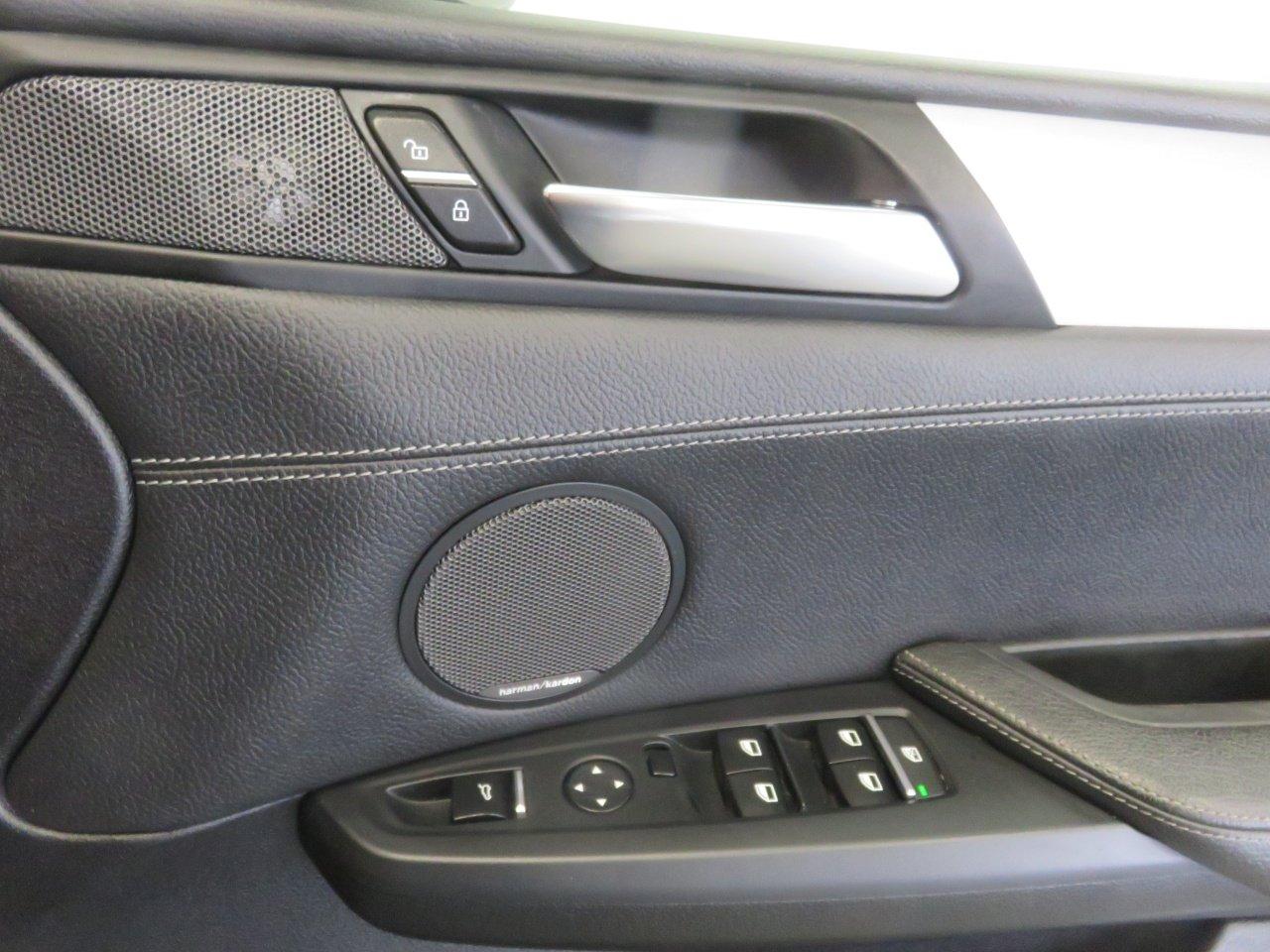 BMW X4 view 55