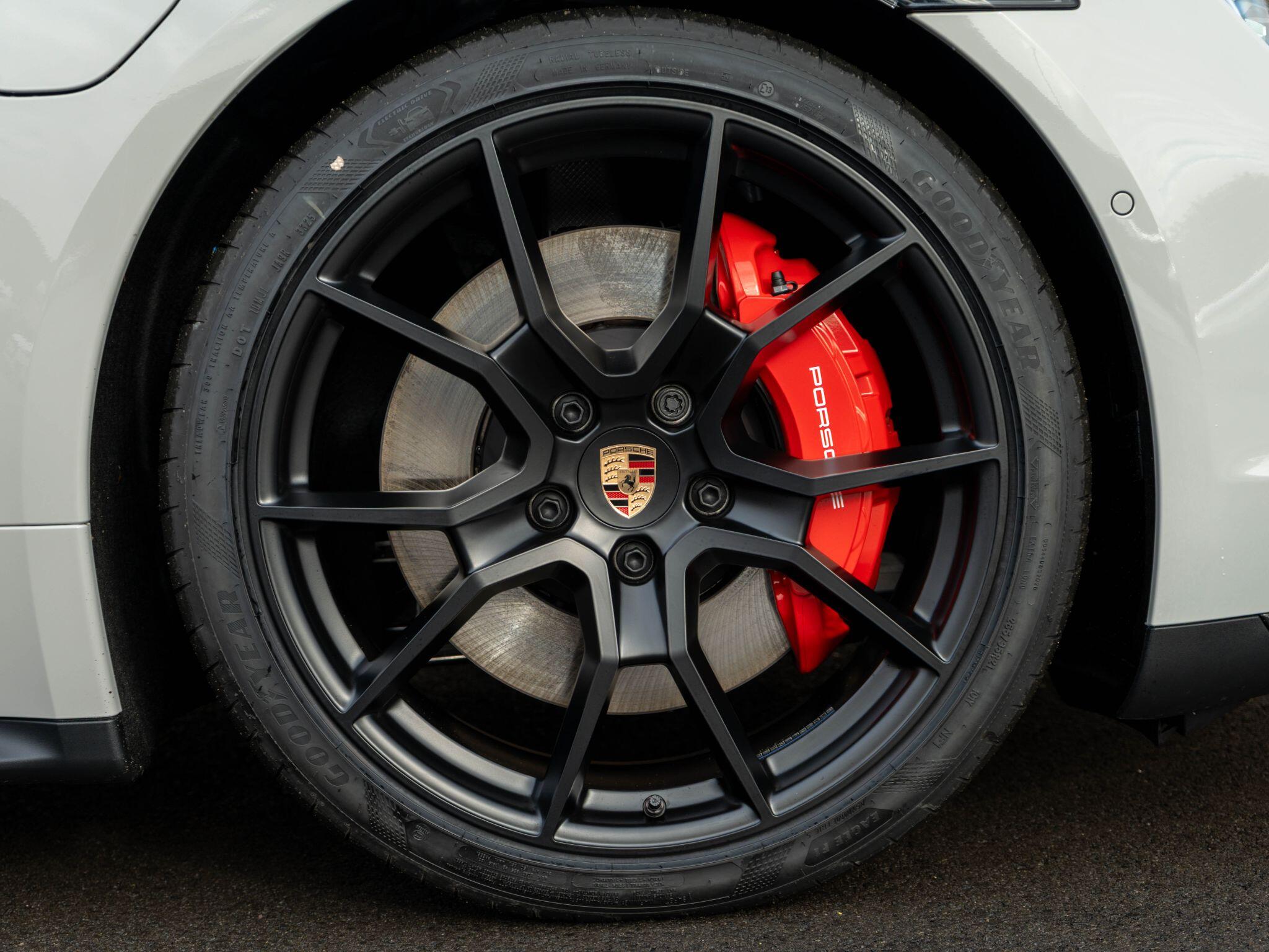 Porsche Taycan view 59