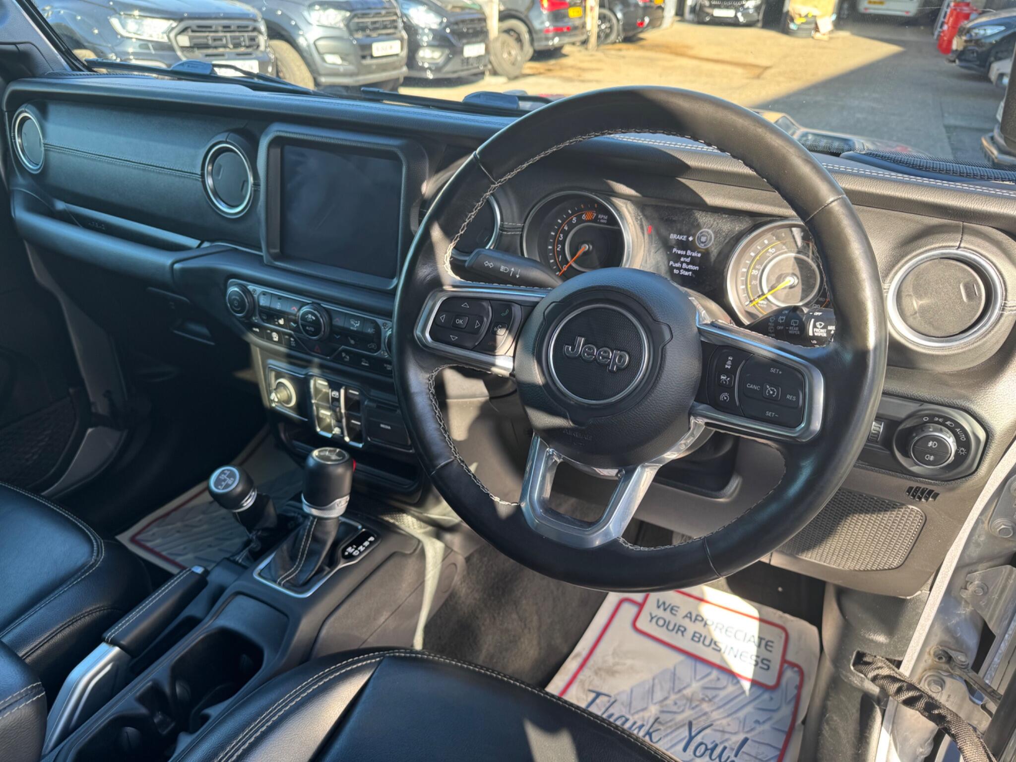 Jeep Wrangler view 37
