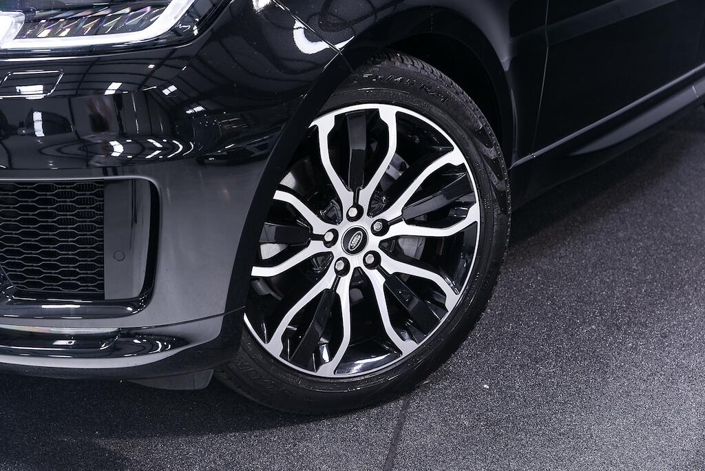 Land Rover Range Rover Sport view 9