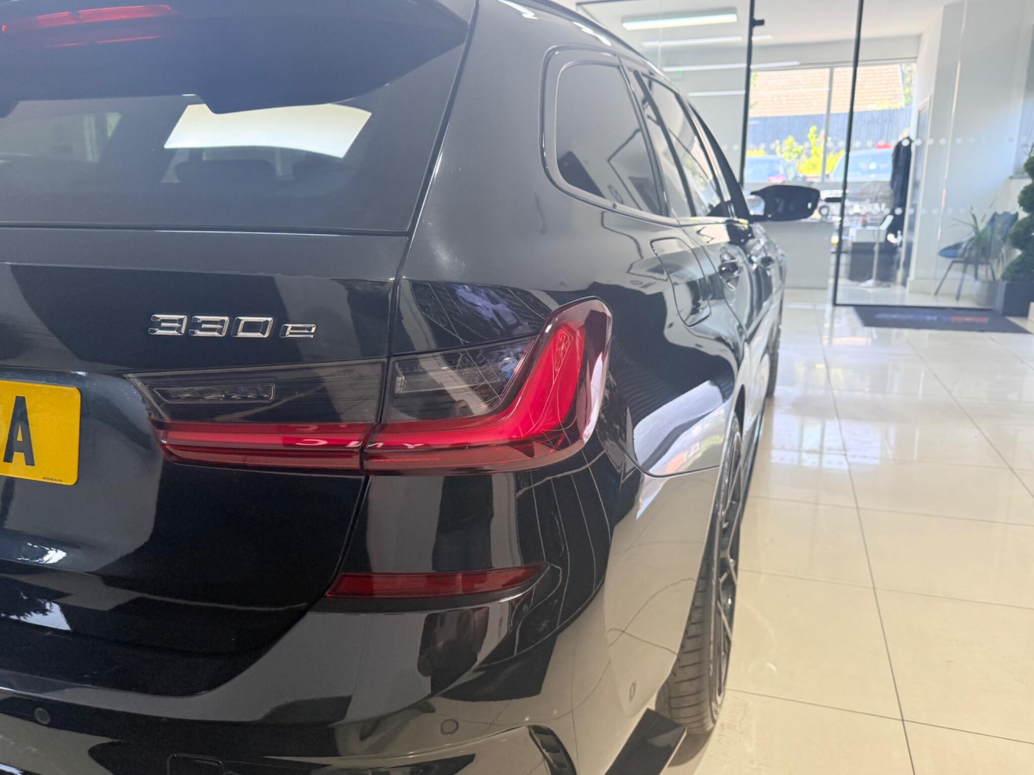 BMW 3 Series view 39