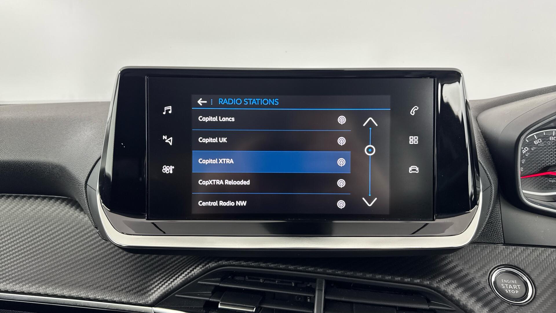 Peugeot 2008 view 27
