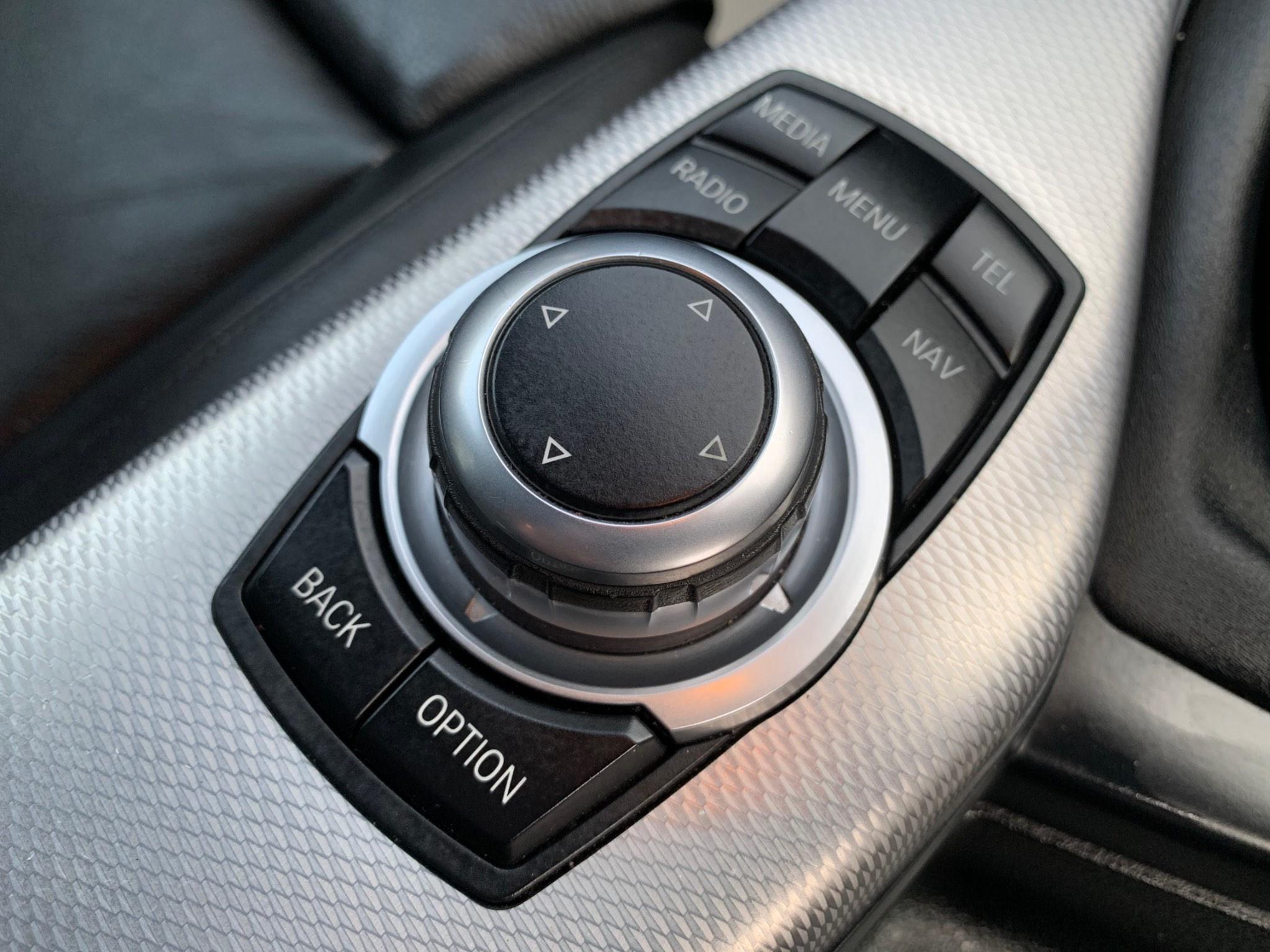 BMW 3 Series view 16