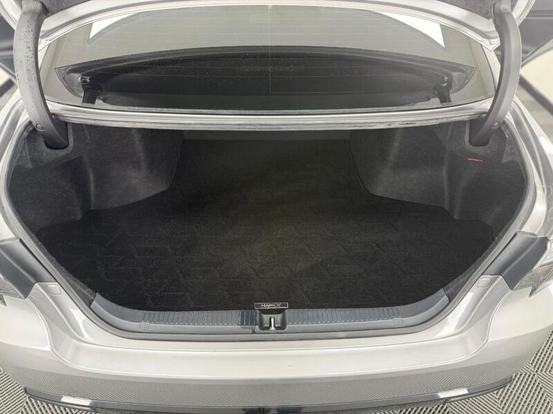 2013 Toyota Mark X image 36