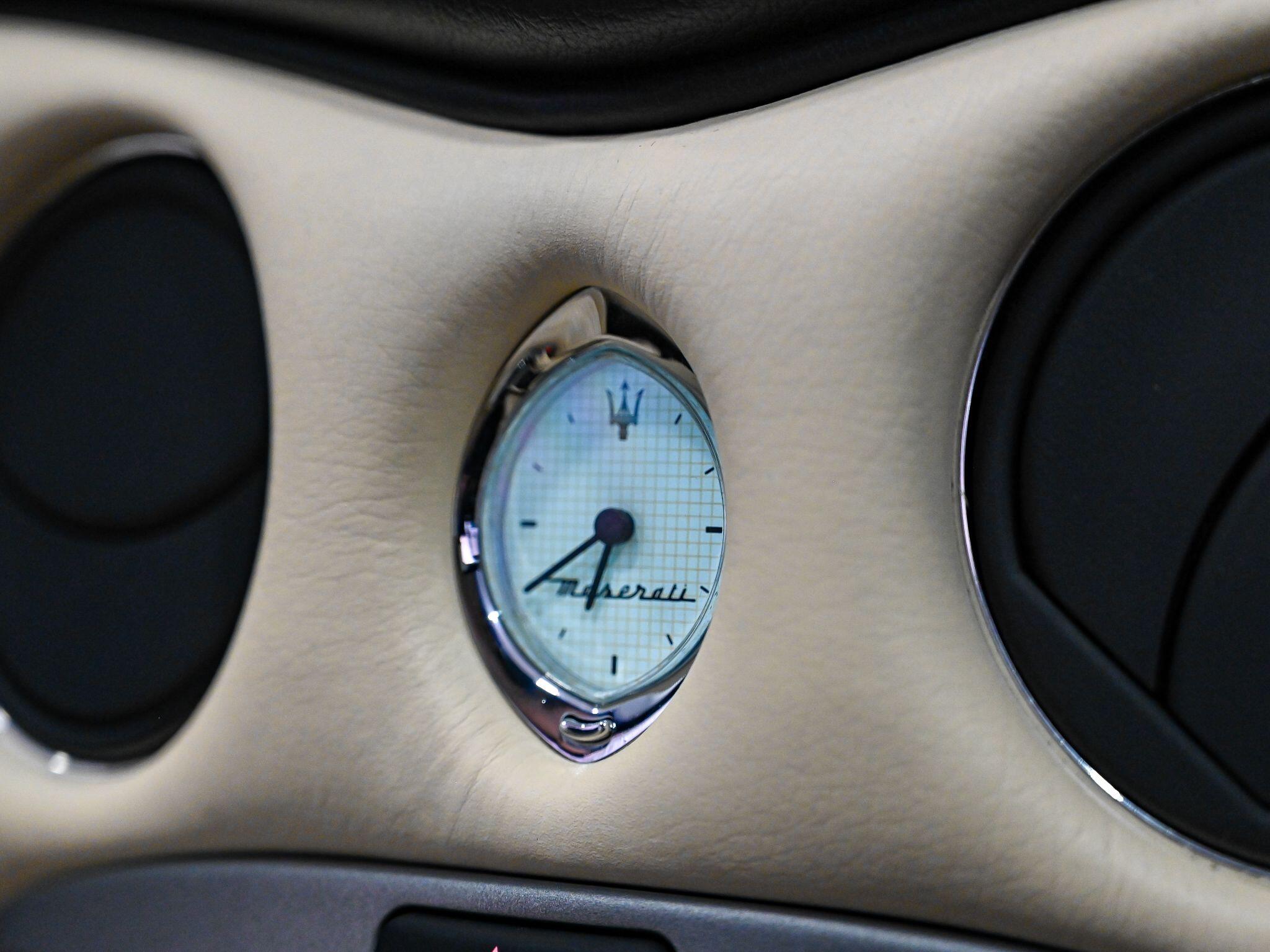Maserati Coupe view 20